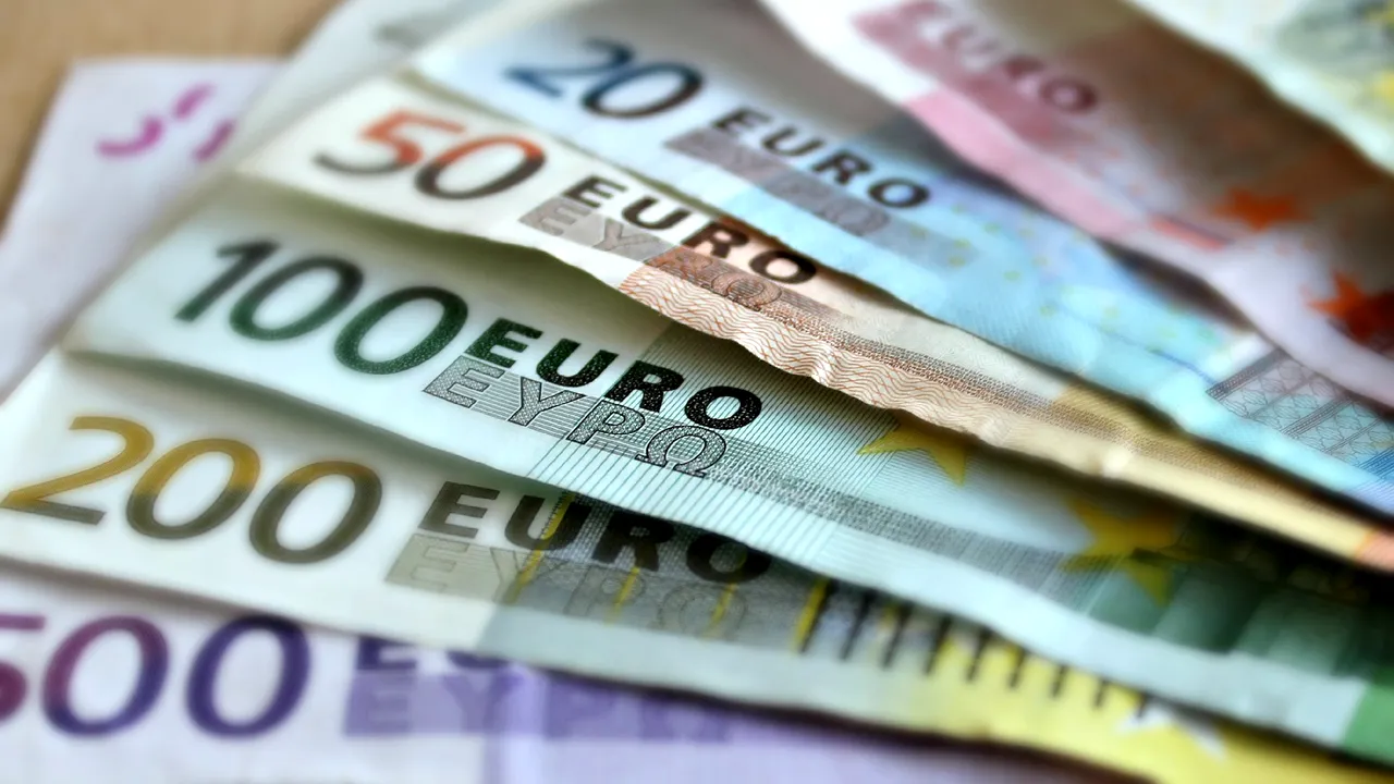 Comisia Naţională de Strategie şi Prognoză a publicat Planul de adoptare a monedei euro. Cele cinci obiective strategice pe care trebuie să le îndeplinească România