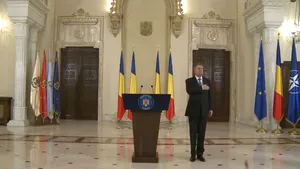 Iohannis, la recepţia de Ziua Naţională: De teama justiţiei, unii inventează scenarii despre un altfel de stat/ O societate civilă care sancţionează derapajele politicienilor, marele câştig
