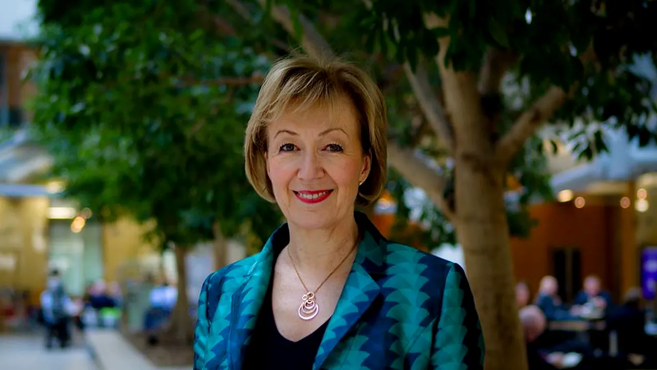 Andrea Leadsom, ministrul britanic pentru Relaţia cu Parlamentul, a demisionat