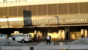 Cel puţin doi morţi într-un incident armat produs în incinta aeroportului din Miami