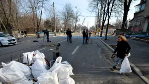 Primăria Capitalei: 14 locatari din zona Eroilor au fost evacuaţi. Patru sunt cazaţi la un hotel, zece au mers la rude