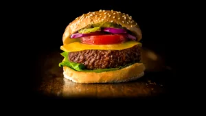 Extraordinara istorie a hamburgerului american. Ce spune un gurmand care a mâncat 20.000 de hamburgeri 