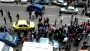 Conflict între jandarmi şi vânzători de ţigări netimbrate, în Piaţa Rahova din Capitală