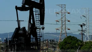 Vânzările de petrol ale Iranului ar putea fi în creştere, în pofida sancţiunilor