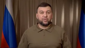 Liderul separatist din Doneţk, susţinut de Rusia, sugerează Ucrainei să cedeze noi teritorii