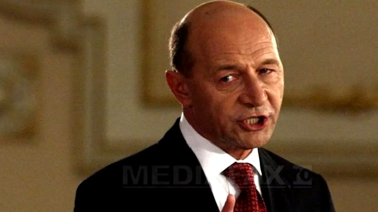 Băsescu: Pensiile nu se vor tăia sau impozita suplimentar. Nu se pune problema reducerii salariilor