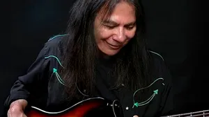 Rick Rosas, basistul lui Neil Young, a murit la vârsta de 65 de ani