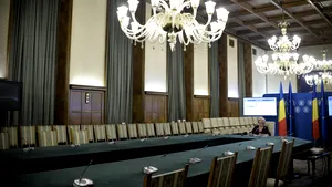 Capacitatea României de a-şi acoperi datoria externă a scăzut, pe termen scurt şi lung, la 7 luni