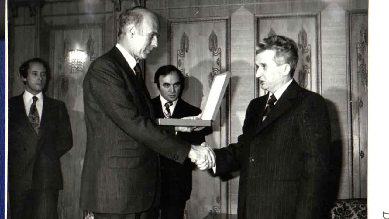 Fostul preşedinte francez Valery Giscard d'Estaing, unul dintre arhitecţii UE, a murit din cauza unor complicaţii asociate Covid-19