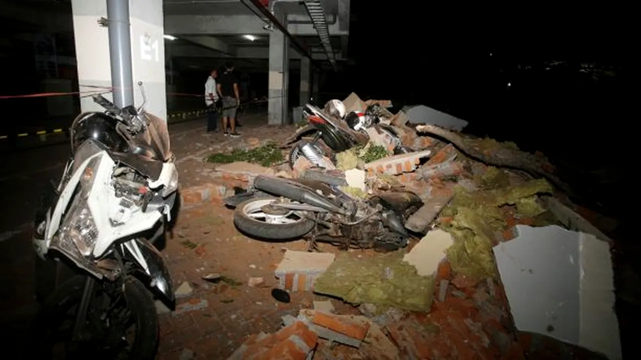 Cutremur PUTERNIC produs în Indonezia. Mii de clădiri au fost avariate. Bilanţul preliminar al seismului a urcat la 142 de morţi şi peste 200 de răniţi