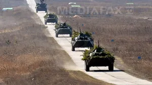 Rusia este acuzată că suplimentează efectivele militare la frontierele Ucrainei