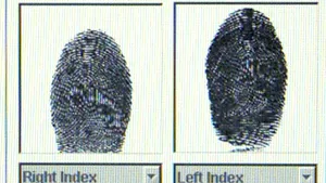 Italia: Copiii romi, amprentaţi dacă au peste 14 ani şi nu există alte moduri de identificare