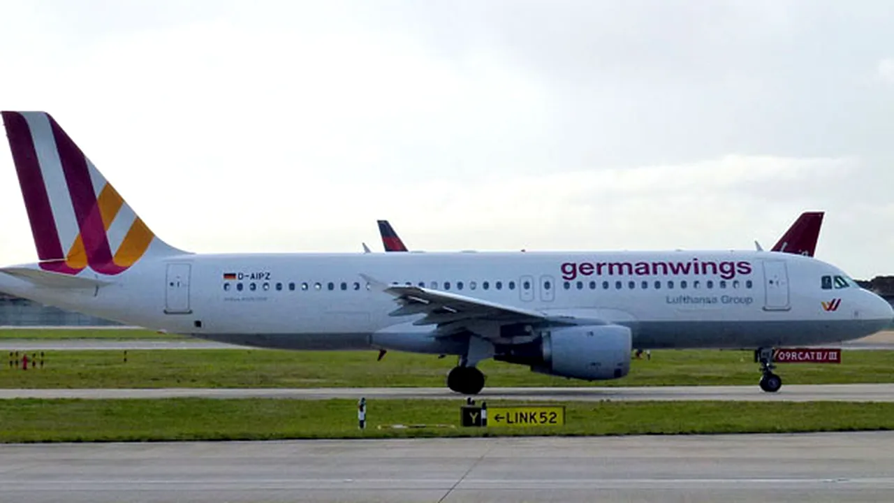 Un avion Germanwings cu 150 de oameni la bord s-a prăbuşit în Franţa. Una dintre cutiile negre a fost găsită. Autorităţile au suspendat căutările victimelor - VIDEO