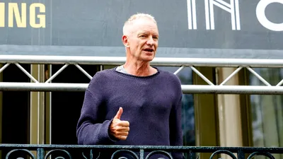 VIDEO Sting a ajuns la Cluj. Primele imagini cu artistul înaintea concertului de la UNTOLD