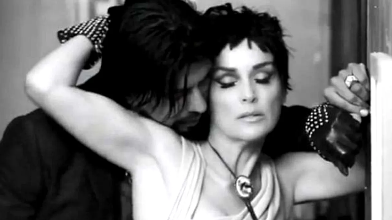 Sharon Stone, sexy la 54 de ani. Cum arată vedeta, brunetă, într-un film alb-negru - VIDEO