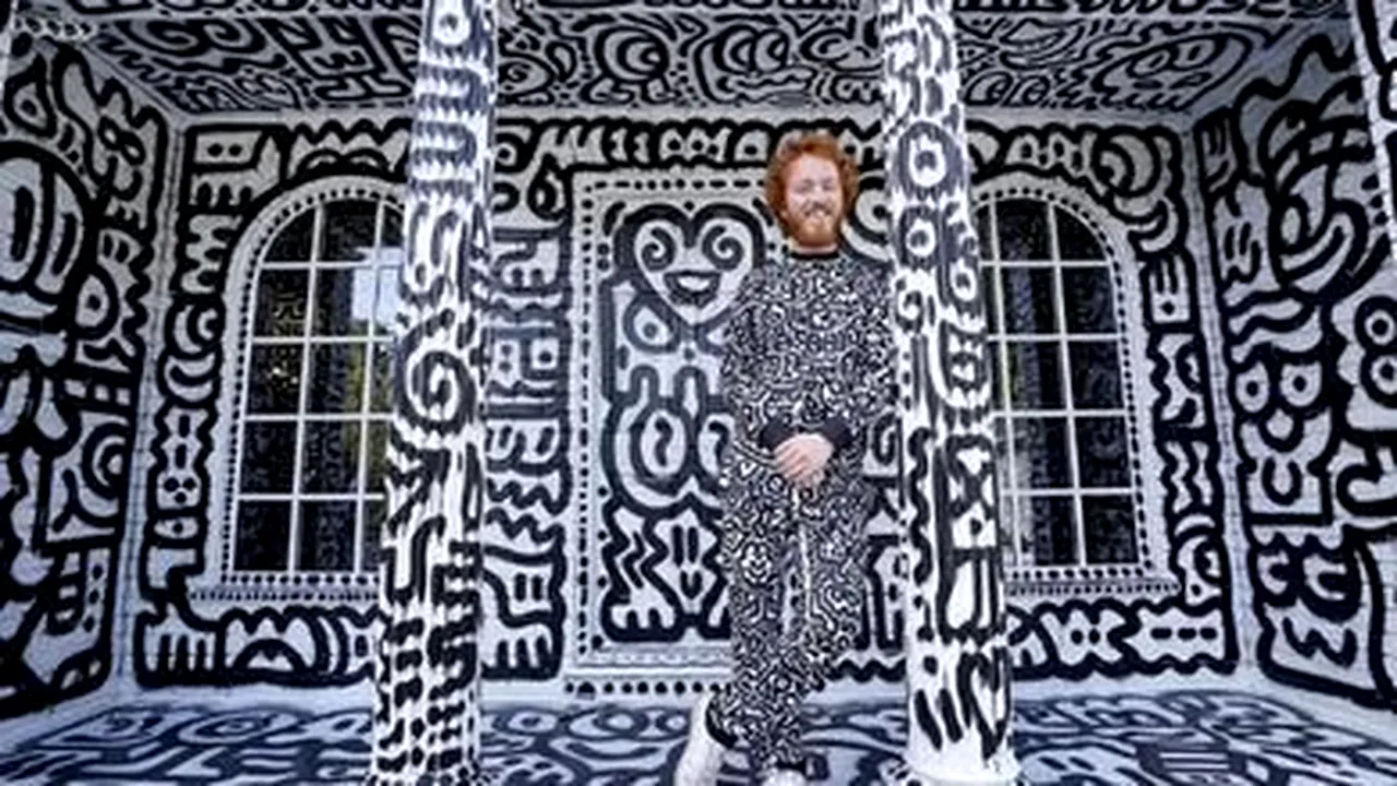 Casa Doodle, decorată în întregime cu mânzgăleli. Picturile lui Sam Cox costă milioane de dolari

