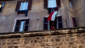 Motivul pentru care mafia din Italia îi ajută cu alimente pe italienii sărăciţi de pandemie. Avertismentul unui expert