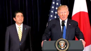 Donald Trump i-a transmis lui Shinzo Abe că este pregătit să folosească arme nucleare împotriva Coreei de Nord. Care sunt planurile Japoniei