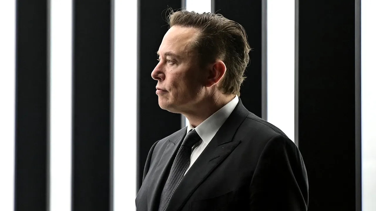 Elon Musk a furnizat Ucrainei echipamente de comunicaţii prin satelit Starlink - minister