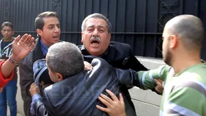 Reprezentanţi ai opoziţiei siriene, atacaţi cu ouă în faţa sediului Ligii Arabe