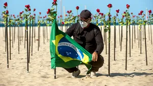 Plaja Copacabana, acoperită de trandafiri roşii în amintirea victimelor pandemiei. „Unde am greşit?