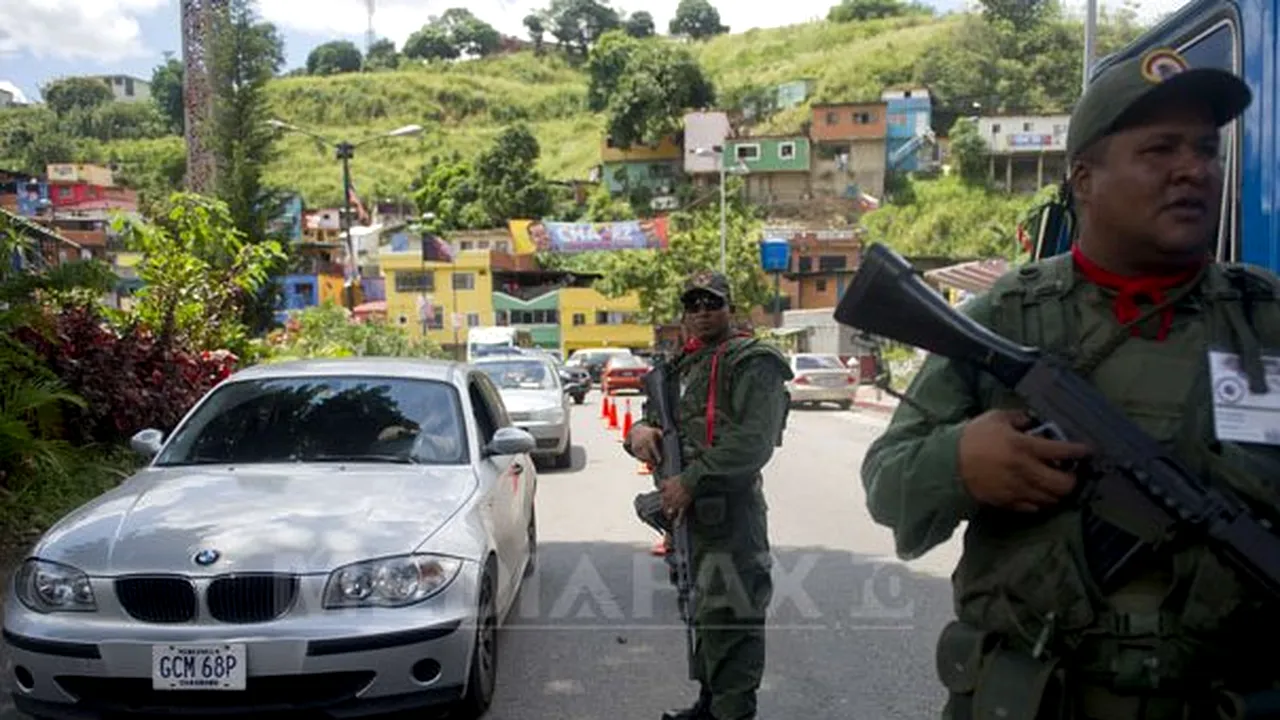 Venezuela îşi închide frontierele înaintea alegerilor prezidenţiale