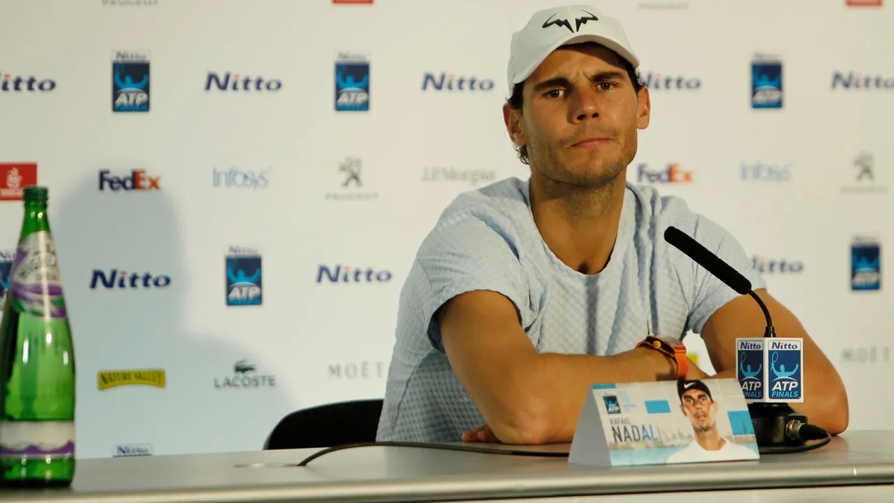 Schimbare de lider în tenis. Rafael Nadal revine pe locul 1 mondial, după înfrângerea suferită de Roger Federer în finala turneului de la Halle 