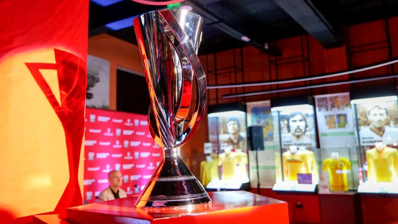 ​Trofeul SuperLiga i-a fost înmânat campioanei Farul Constanţa, după ce şi-a disputat titlul cu FCSB