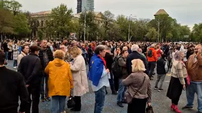 SOCIAL Manifestație în Piața Victoriei, în sprijinul premierului Ilie Bolojan