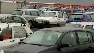 Abonamentele pentru parcările din Bucureşti mai au de aşteptat