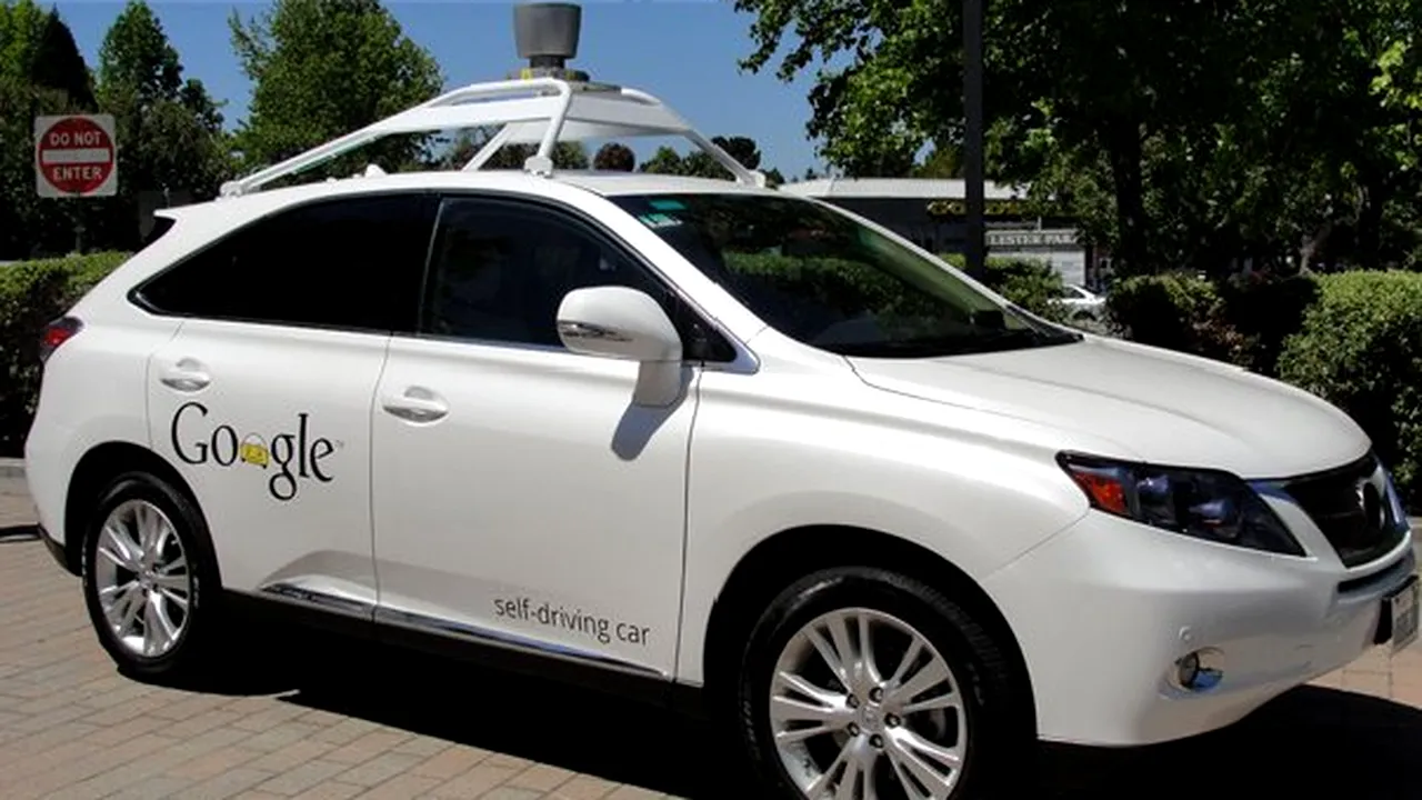 Două vehicule fără şofer, aproape de o coliziune în SUA. Google şi Delphi neagă informaţiile