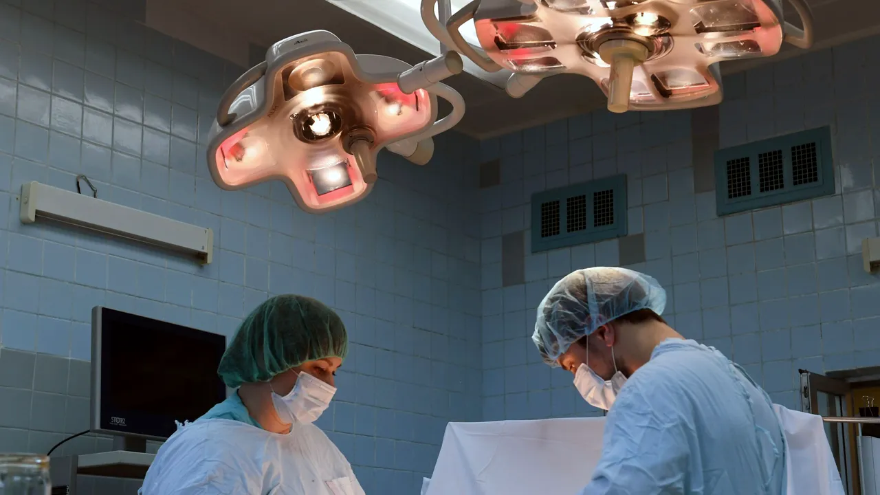 Medicii indieni, şocaţi după ce au extirpat un rinichi de 7,4 kg
