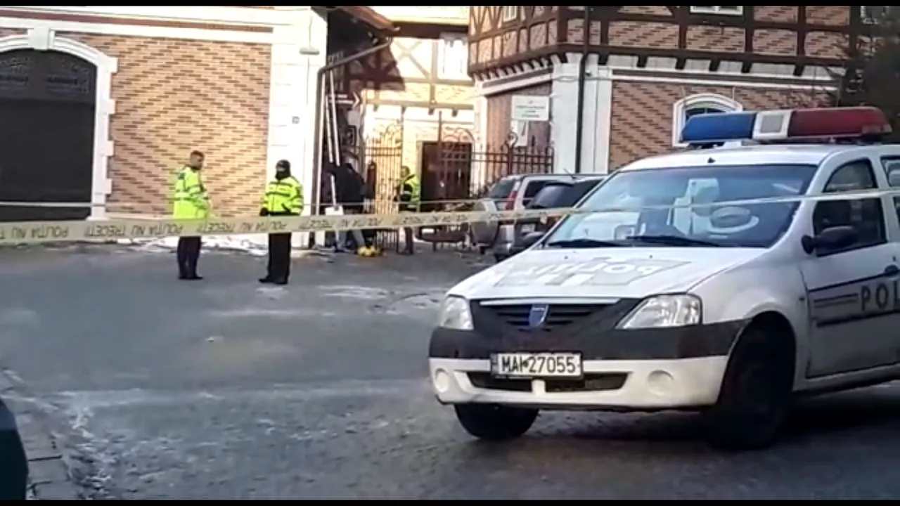VIDEO: Bancomat aruncat în aer lângă un hotel din Sinaia. Încă nu se ştie câţi bani lipsesc