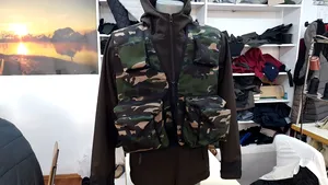 Echipament special pentru câinii de vânătoare, produs de o firmă din România | GALERIE FOTO 