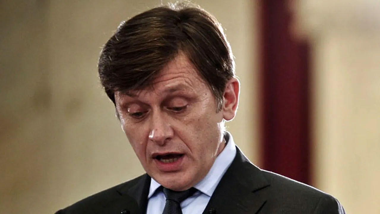 Antonescu: Am văzut, la jurăminte, un Băsescu evitând să spună adevărul