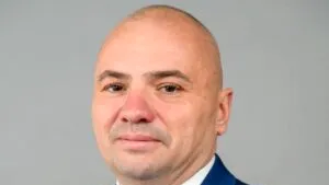 Primar din județul Cluj acuzat că fura motorina Primăriei, plasat sub control judiciar