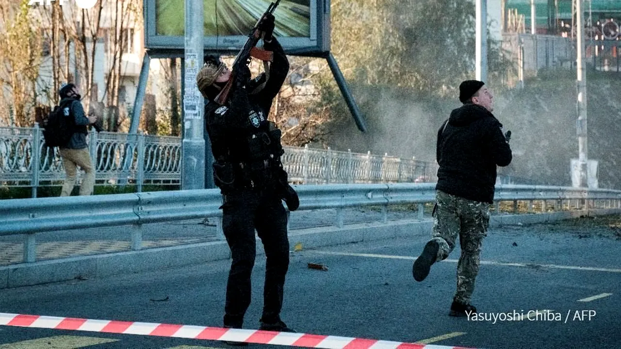 Atacul cu drone de la Kiev: două persoane sunt prinse sub resturile unei clădiri