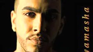 Alex cântă în deschiderea concertului susţinut de Shaggy