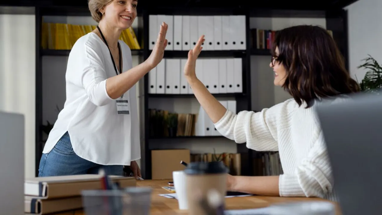 9 fraze pe care oamenii cu adevărat încrezători nu le folosesc niciodată, dar pe care oamenii nesiguri le repetă constant