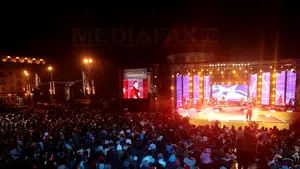 REVELION 2012 în Piaţa Revoluţiei: Peste 30.000 de oameni au petrecut alături de LaLa Band, Loredana, Smiley, la 