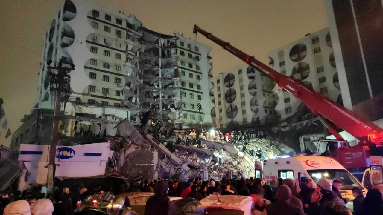 Bilanţul cutremurului se apropie de 9.500 de morţi în Turcia şi Siria