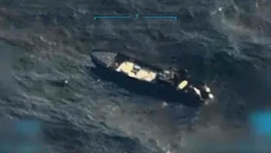 Ambarcațiune lovită de armata SUA în Marea Caraibilor: Narcotraficanții sunt „ținte legitime”, spune Trump