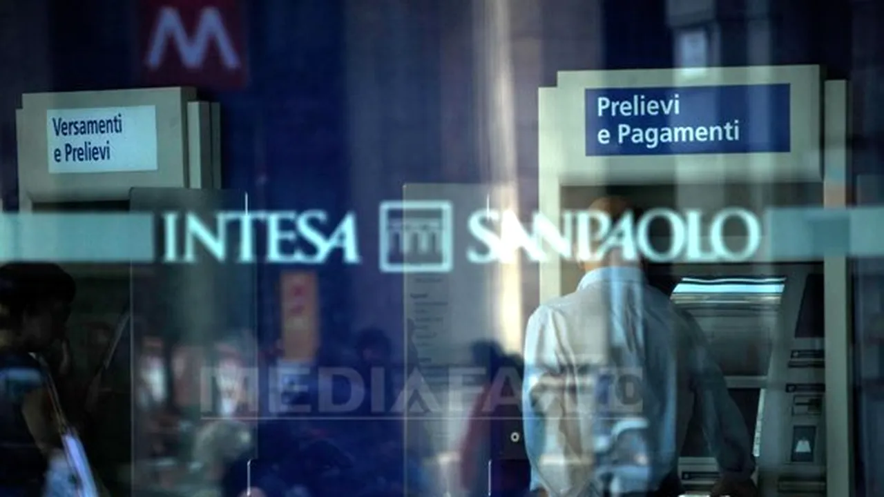 O nouă tranzacţie pe piaţa bancară din România: First Bank a fost cumpărată de Intesa Sanpaolo