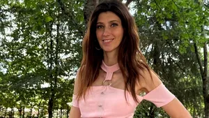 Pensionar belgian, escrocat online. Credea că vorbește cu o fostă Miss Franța