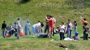 Aproape zece mii de turişti, aşteptaţi să petreacă 1 Mai în staţiunile de pe Valea Prahovei
