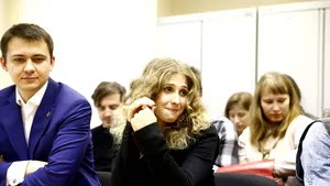 „Cazul sanitar”. O membră a Pussy Riot, condamnată la un an de restricţionare a libertăţii pentru promovarea unui protest împotriva arestării lui Navalnîi