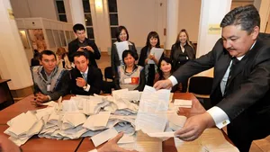 Opoziţia naţionalistă din Kîrgîzstan, pe primul loc în alegerile parlamentare, cu un mic avans