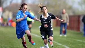 Revin în iarbă fotbalistele din Liga 1. Duminică începe play off-ul