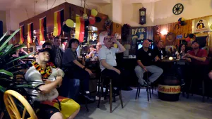 Proprietarii de pub-uri din Germania vor boicota difuzarea meciurilor de la Cupa Mondială din Qatar