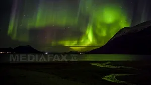 AURORĂ BOREALĂ, surprinsă pentru prima dată în afara Sistemului Solar, în jurul unei pitice cenuşii